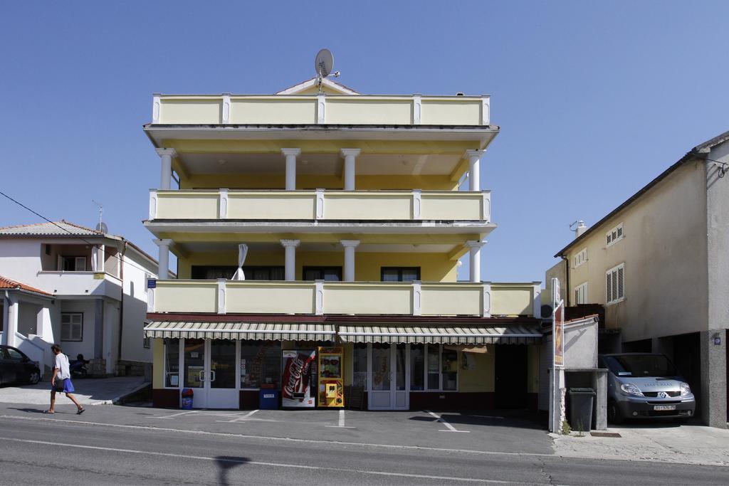 Apartments Ribaric Rab Town Exterior foto